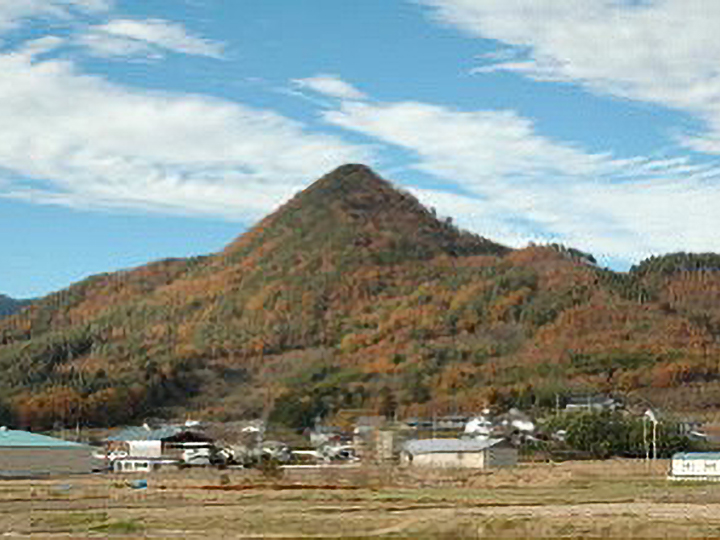 戸神山 (石尊山・三角山)